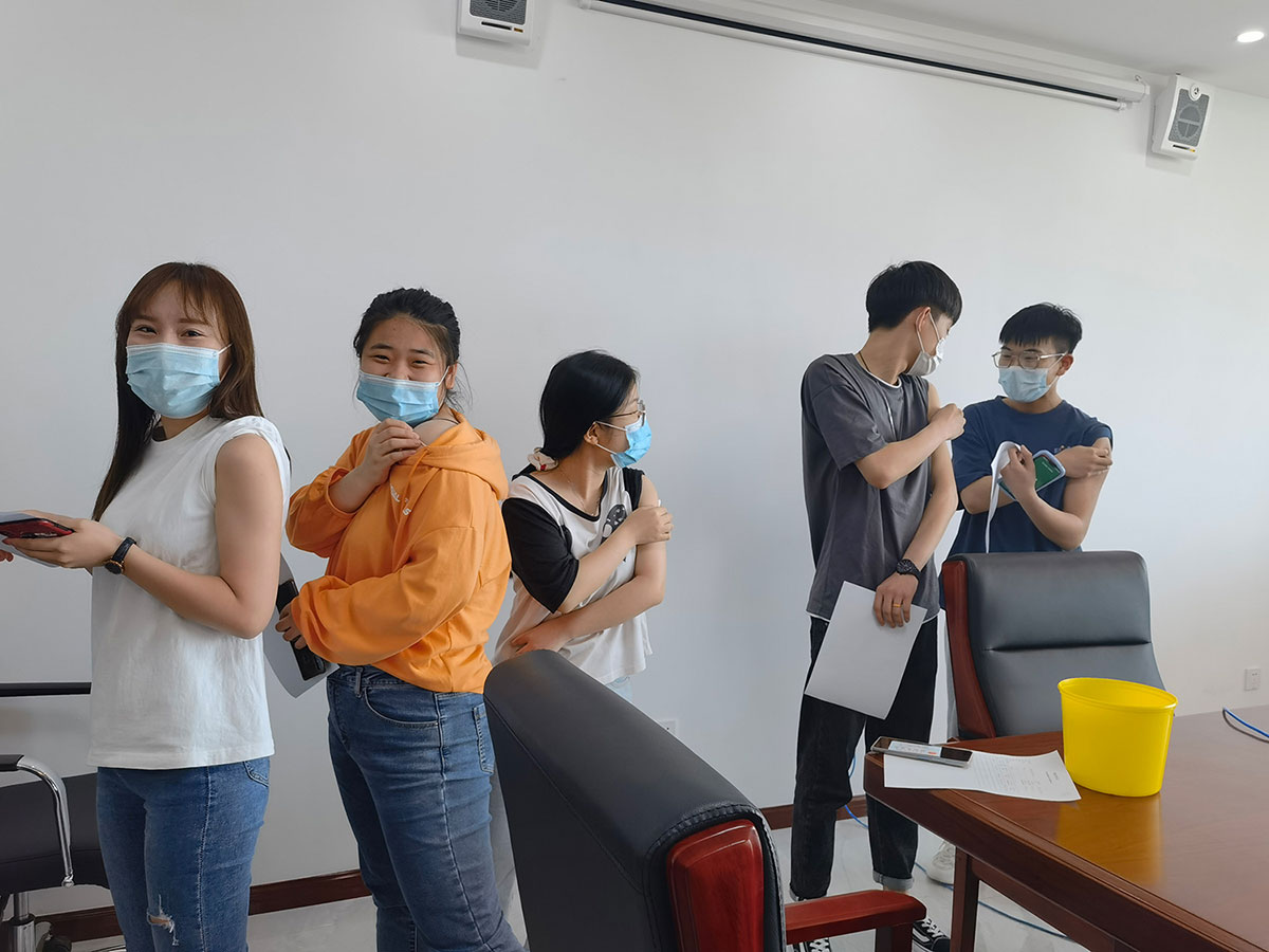 疼么，不疼，甚至有點(diǎn)想笑.jpg